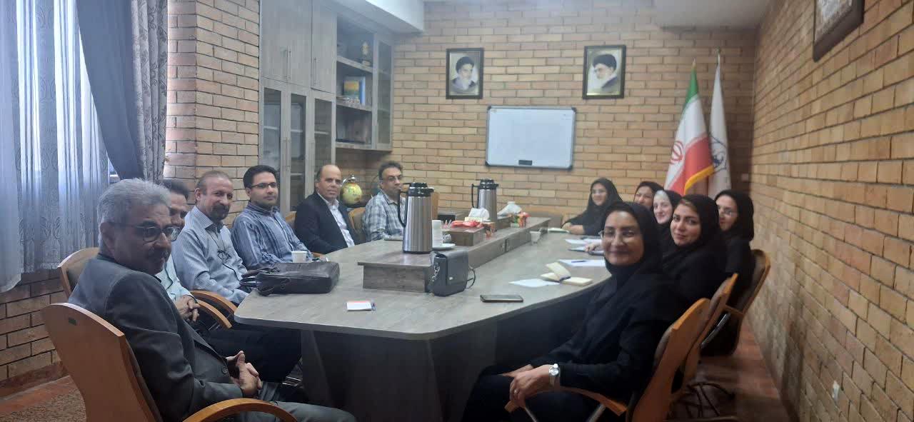تأکید بر نقش گروه‌های آموزشی در جذب دانشجویان جدید مؤسسه آموزش عالی جهاددانشگاهی کرمانشاه